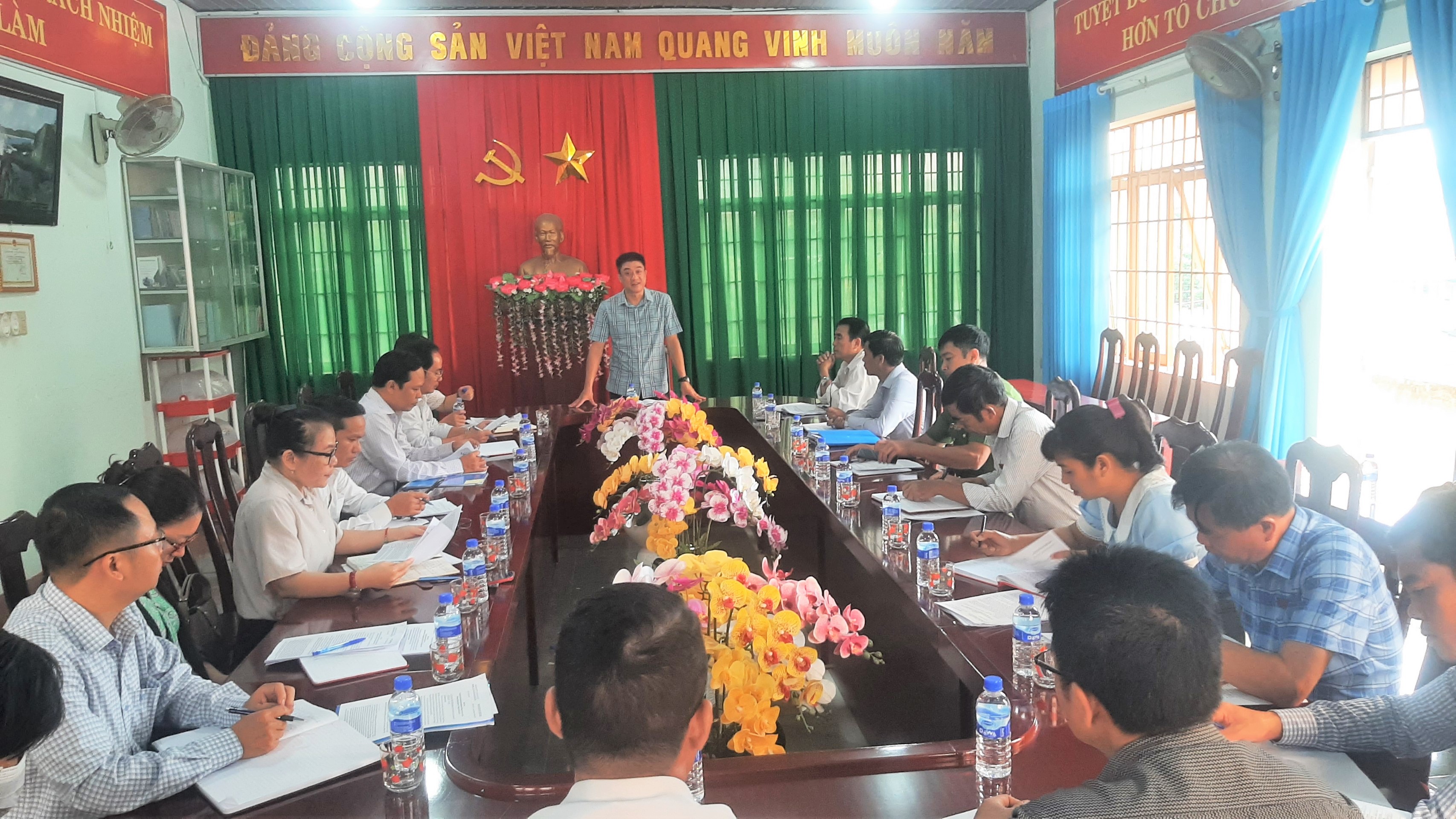 Đoàn Công tác số 01 của Thành Ủy Buôn Ma Thuột làm việc với Đảng ủy phường Khánh Xuân và phường Tân Thành